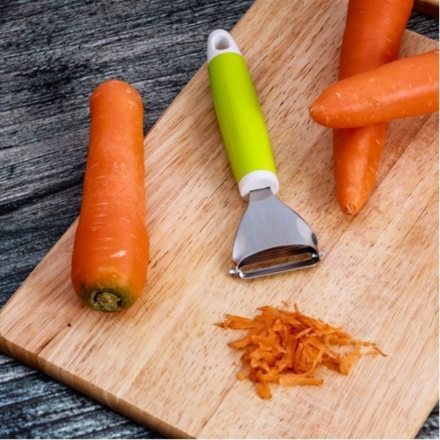 Royalford Green Triangular Stainless Steel Peeler 1 pcs